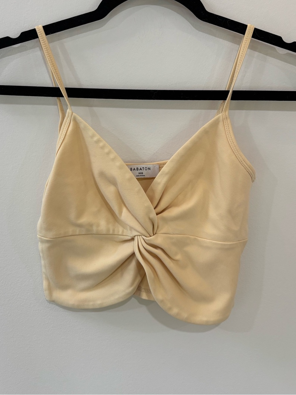 Aritzia Babaton Twist Front Crop Tank